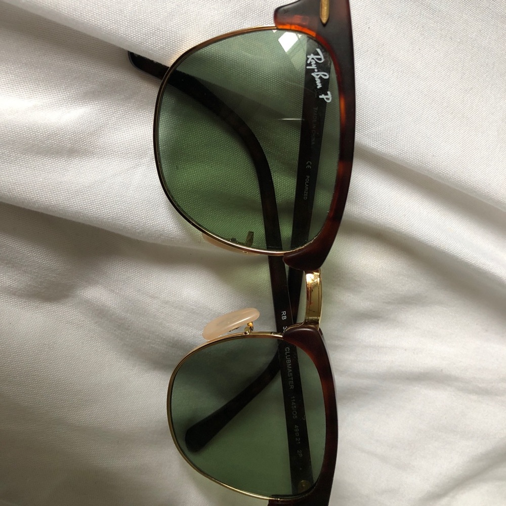 Polarized women’s club master Ray Bans